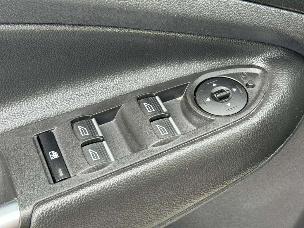 38528083-40.jpg