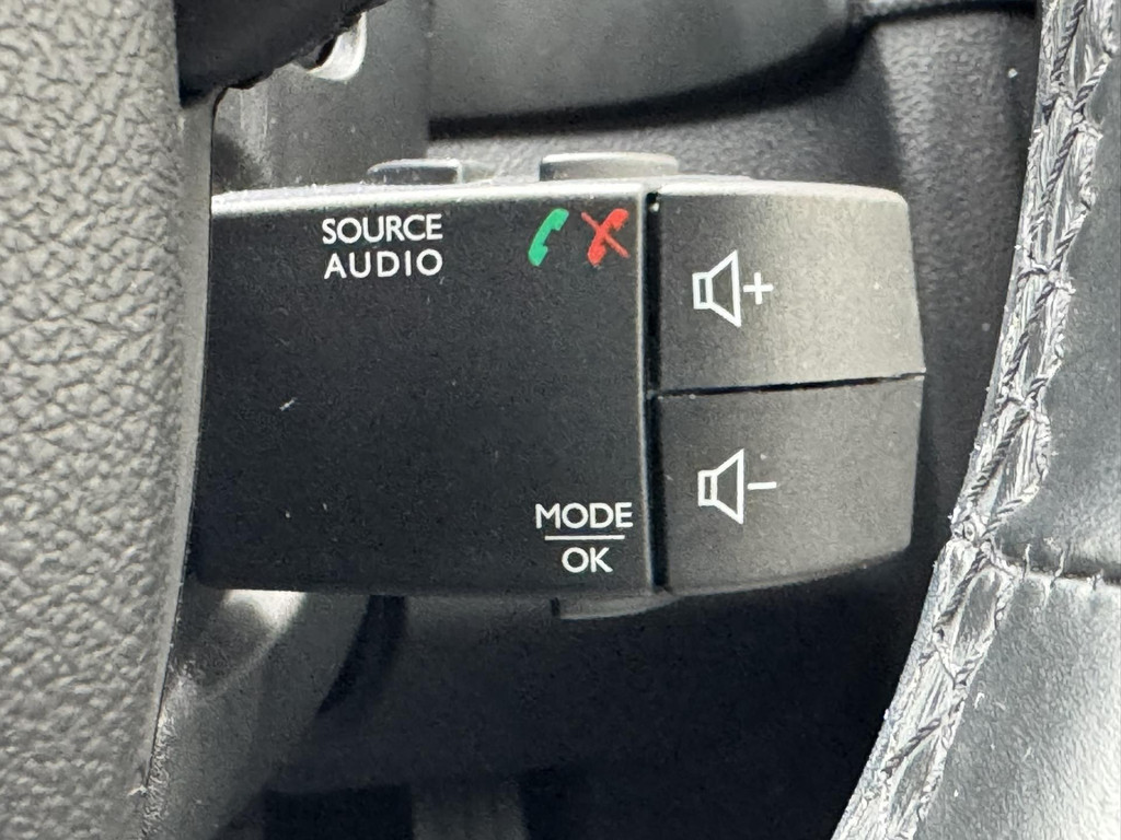 47319922-25.jpg