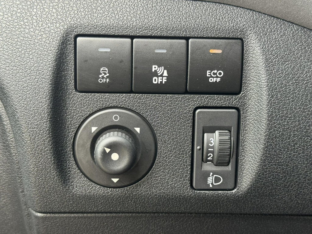 47563552-5.jpg