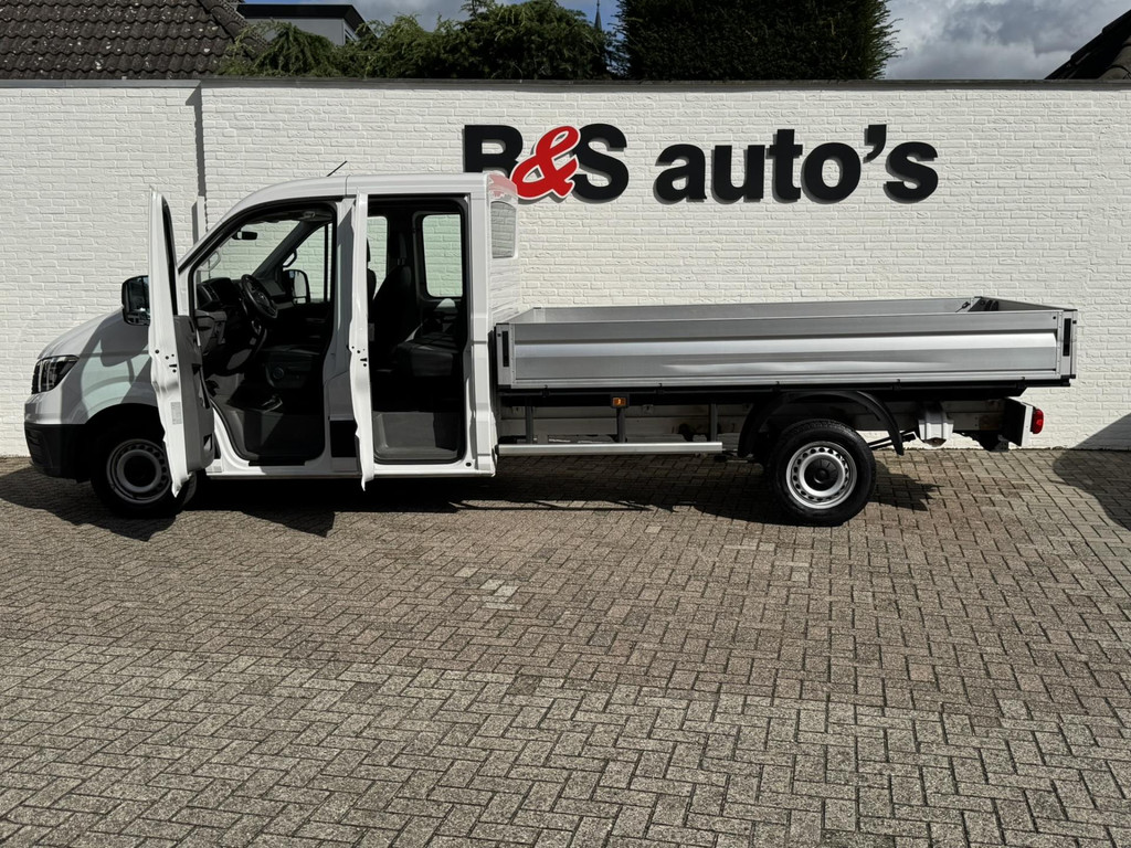47639213-14.jpg