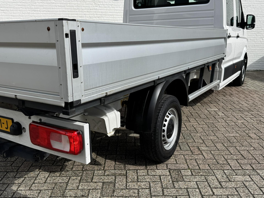 47639213-20.jpg