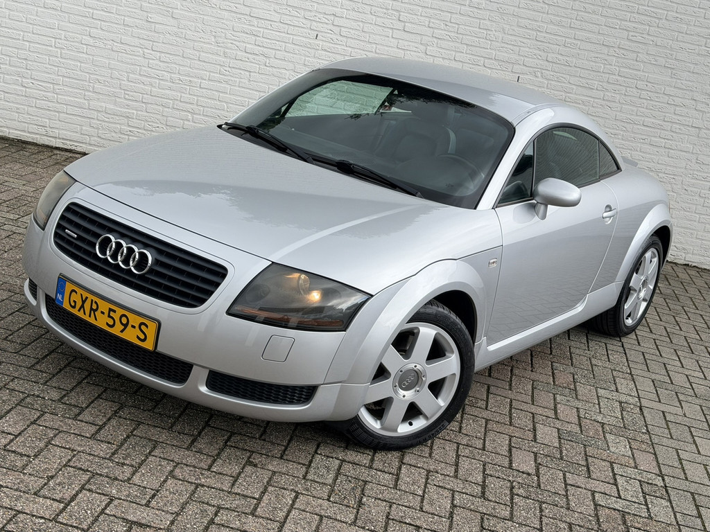 53977374-5.jpg